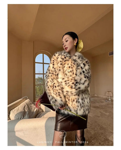 Luxury Vegan Fur Coat Women Winter Leopard Print Gradient Faux Fur Jacket Retro Shearling Collar Slim Fit Animal Print Trench